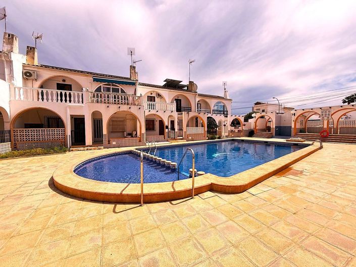 Image No.2-2 Bed House for sale