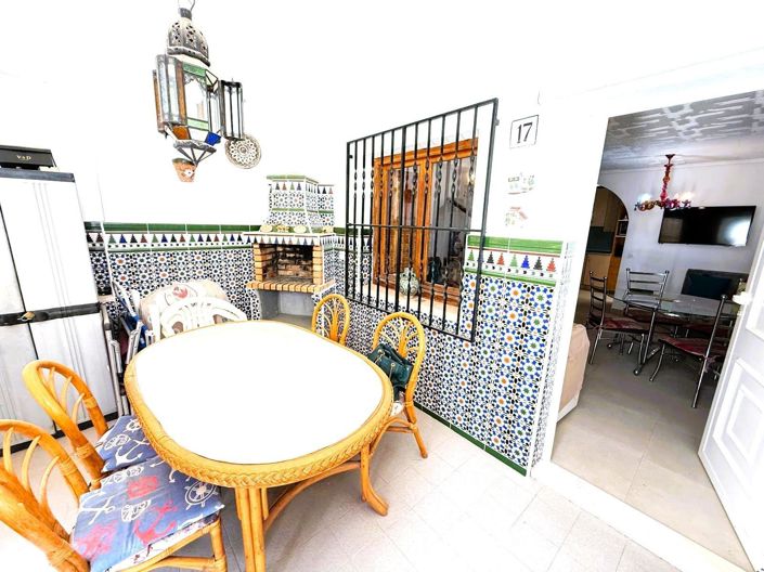 Image No.5-2 Bed House for sale