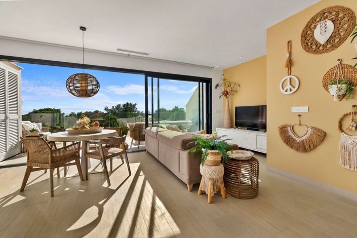 Image No.7-2 Bed Flat for sale