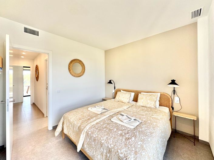 Image No.11-2 Bed Apartment for sale