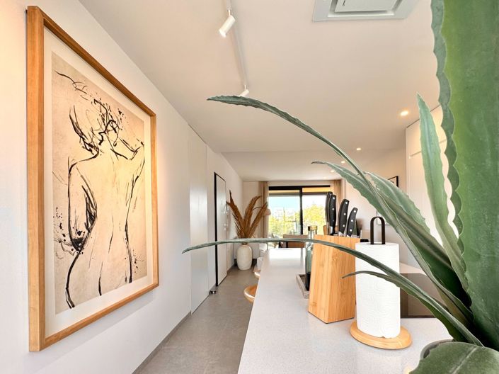 Image No.19-2 Bed Apartment for sale