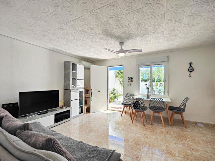 Image No.14-2 Bed House for sale
