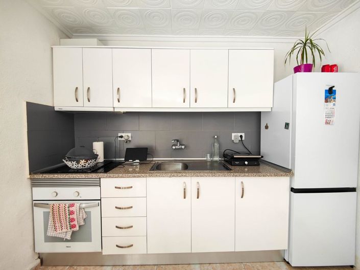 Image No.17-2 Bed House for sale