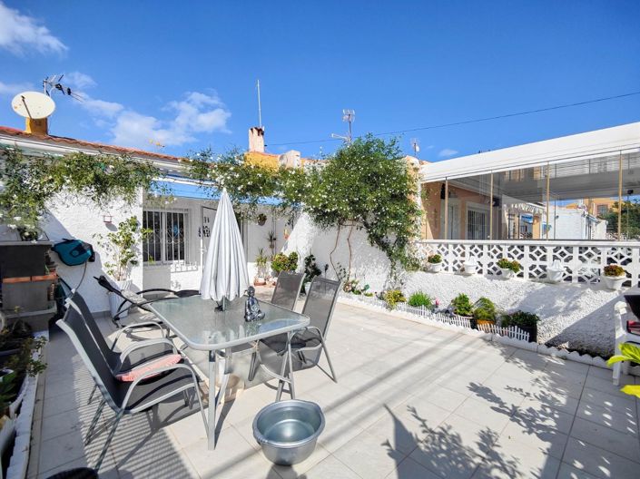 Image No.2-2 Bed House for sale