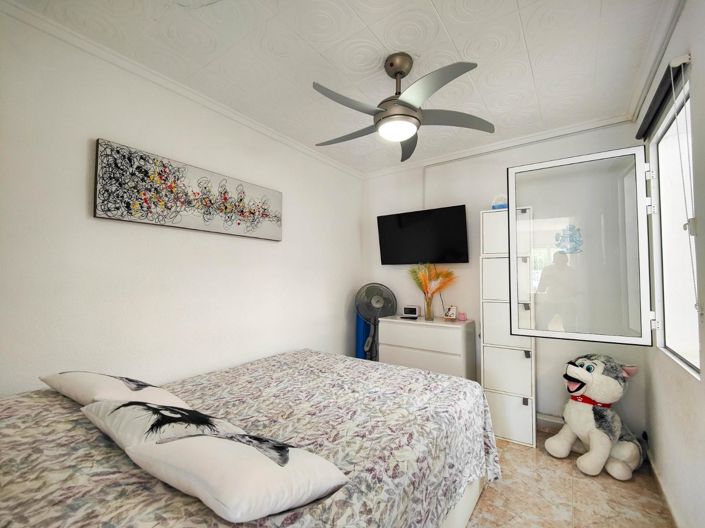 Image No.21-2 Bed House for sale