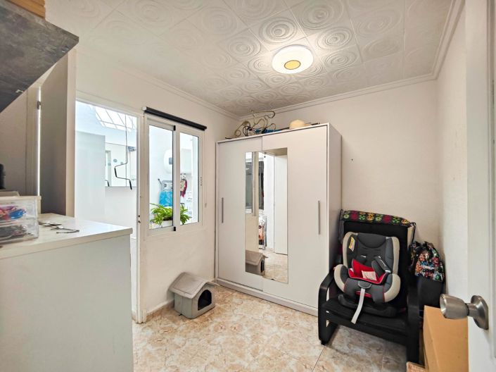 Image No.24-2 Bed House for sale