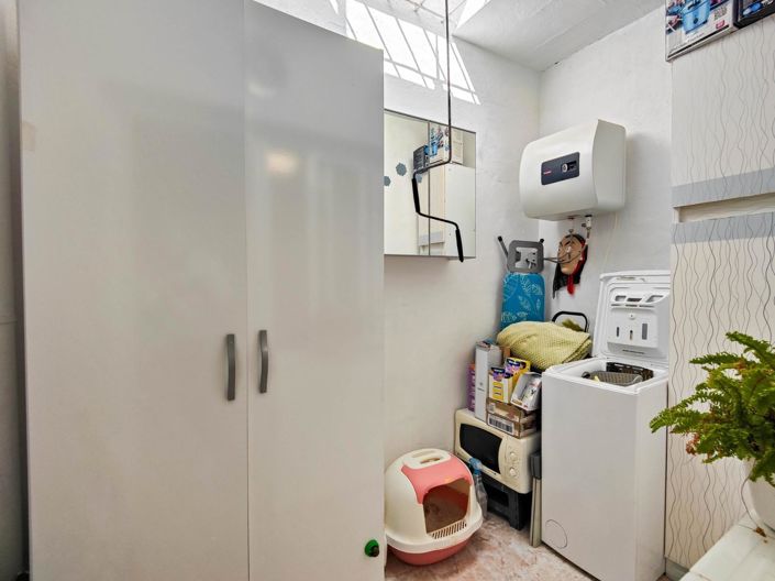 Image No.26-2 Bed House for sale