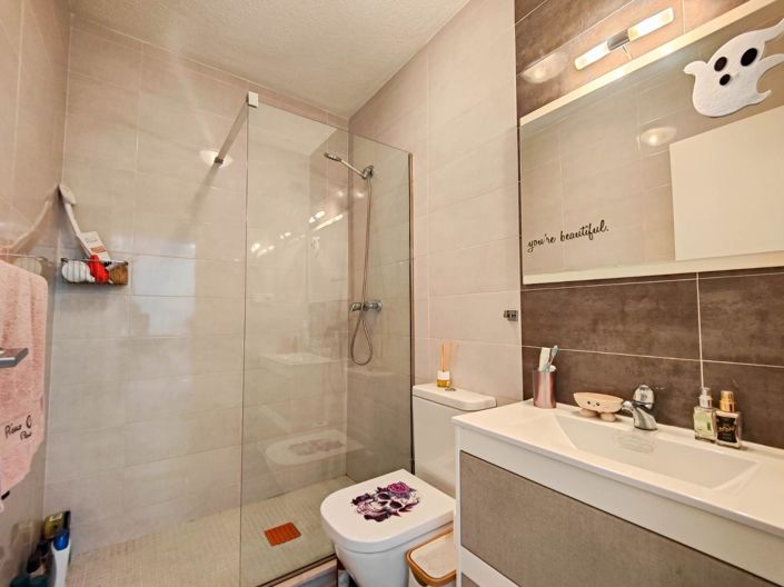 Image No.31-2 Bed House for sale