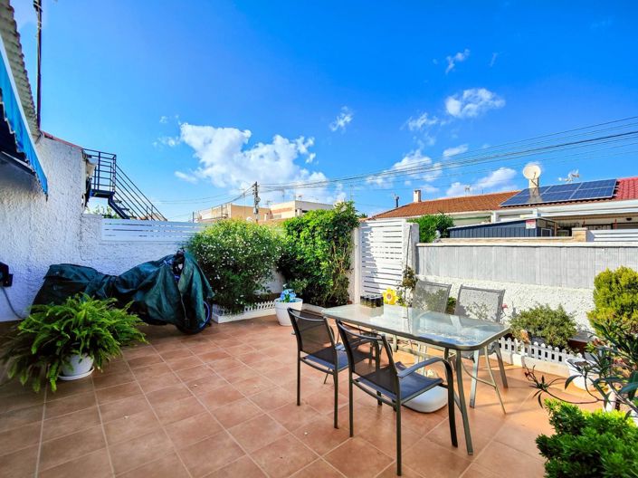 Image No.5-2 Bed House for sale
