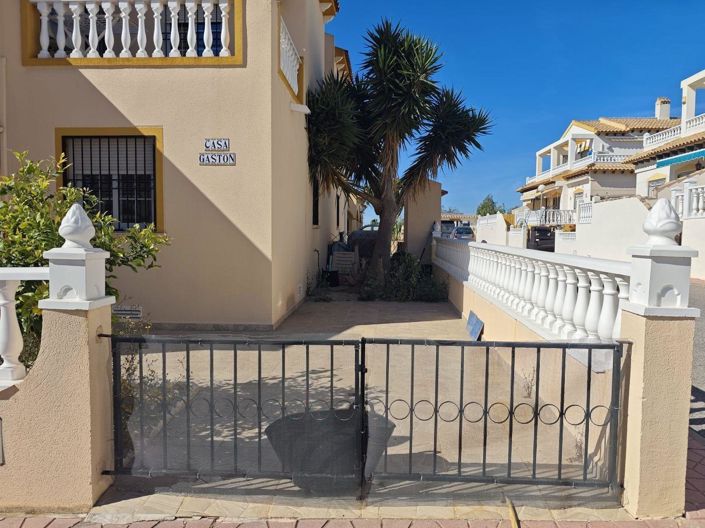 Image No.3-Maison de 2 chambres à vendre à Orihuela Costa