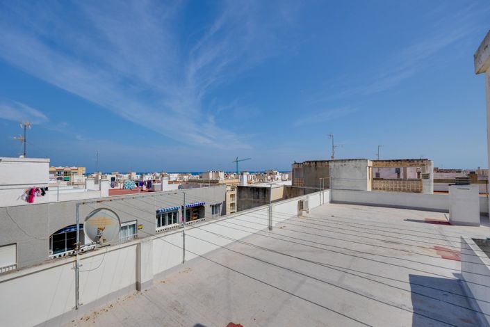 Image No.36-3 Bed Penthouse for sale