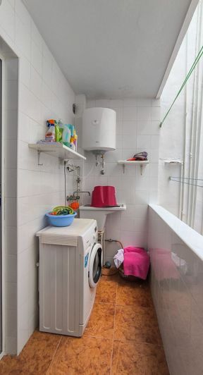 Image No.19-3 Bed Flat for sale