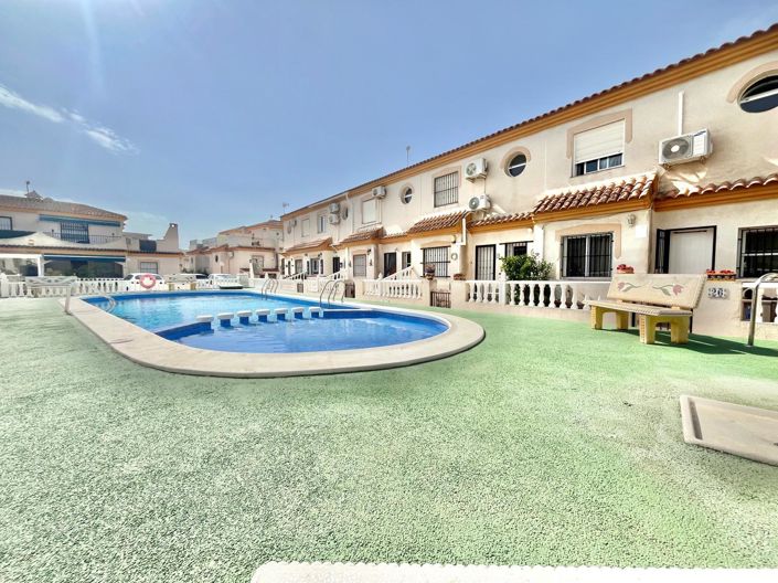 Image No.28-Chalet de 3 chambres à vendre à Orihuela Costa