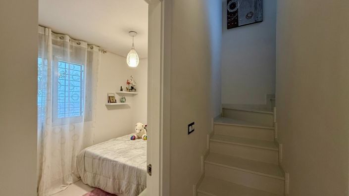Image No.19-3 Bed Townhouse for sale