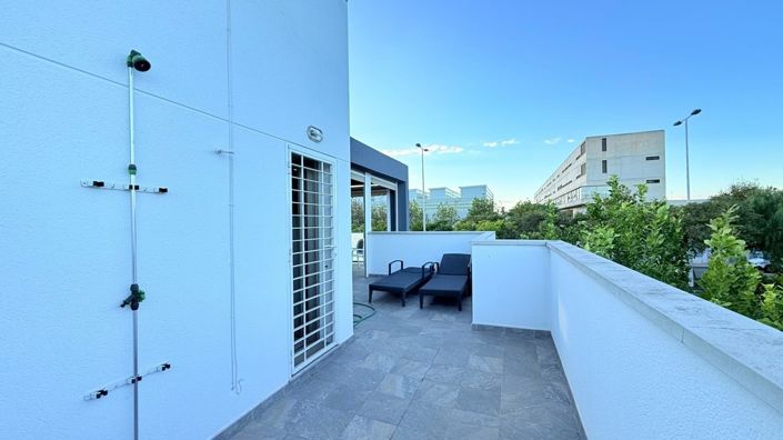 Image No.37-3 Bed Townhouse for sale