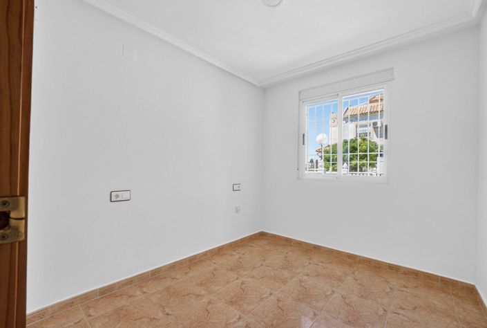 Image No.16-Appartement de 2 chambres à vendre à Torrevieja