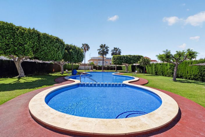 Image No.2-Appartement de 2 chambres à vendre à Torrevieja
