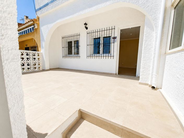 Image No.16-1 Bed House for sale