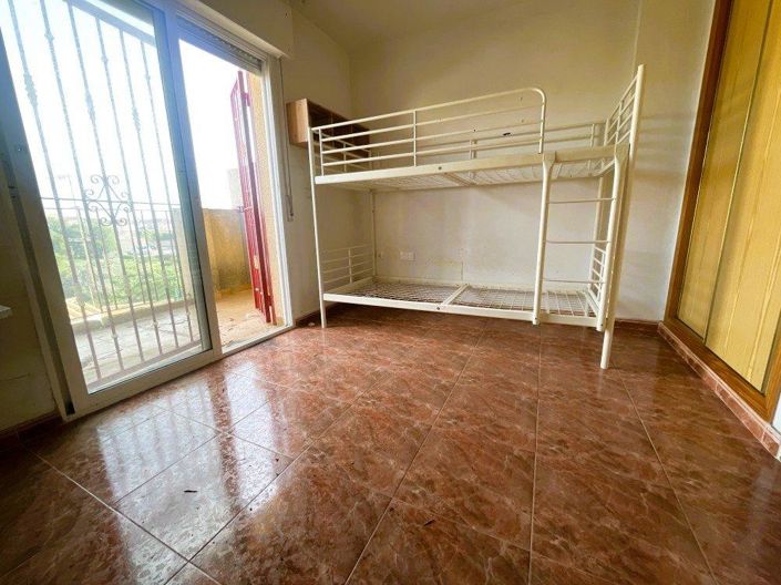 Image No.15-3 Bed House for sale