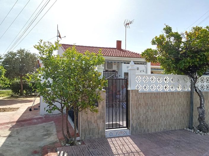 Image No.32-2 Bed Bungalow for sale