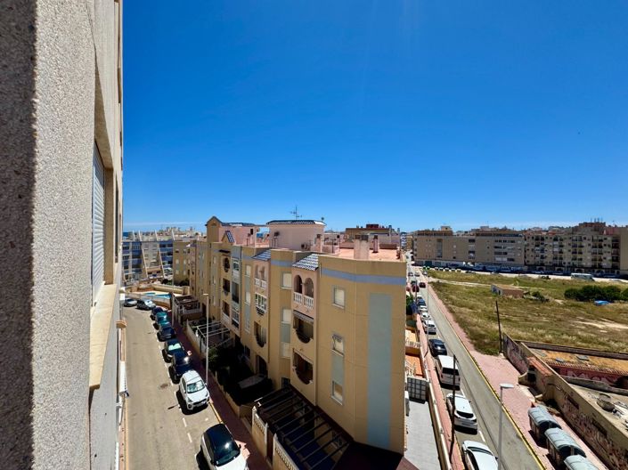 Image No.28-2 Bed Apartment for sale