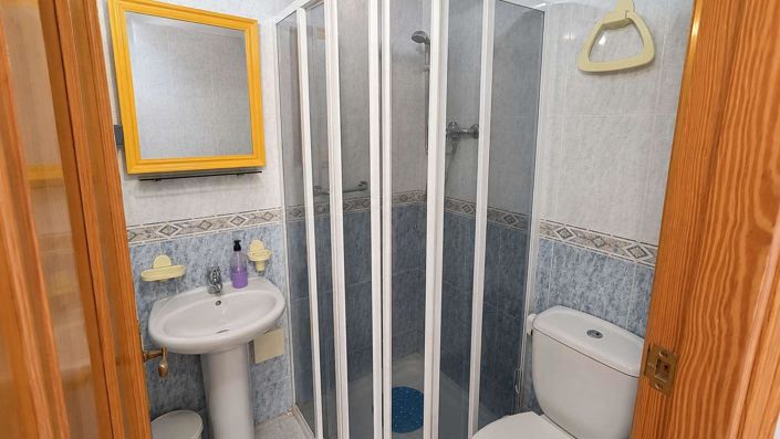 Image No.11-2 Bed Flat for sale