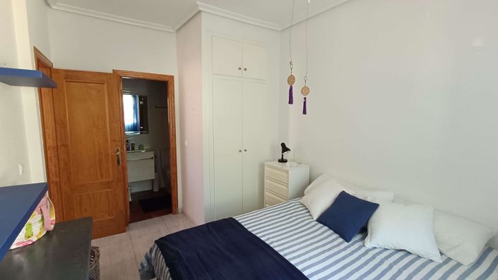 Image No.14-2 Bed Flat for sale