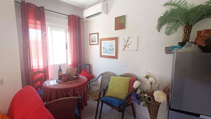 Image No.6-2 Bed Flat for sale
