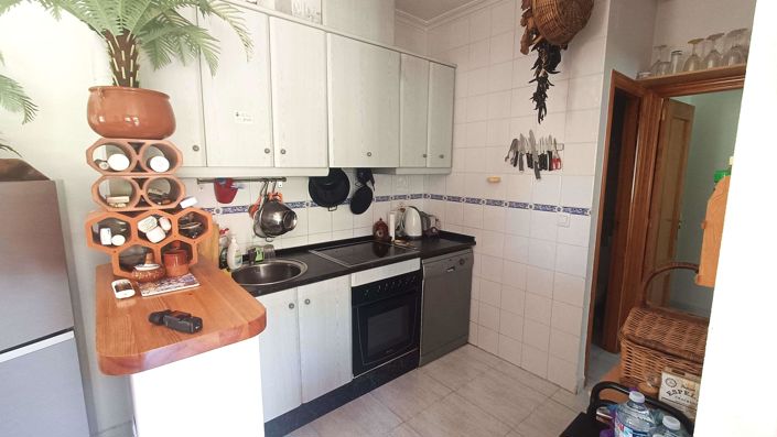 Image No.7-2 Bed Flat for sale