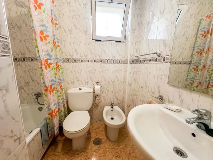 Image No.19-2 Bed Bungalow for sale