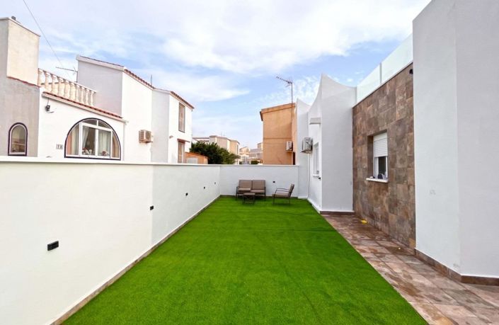 Image No.17-2 Bed Villa for sale