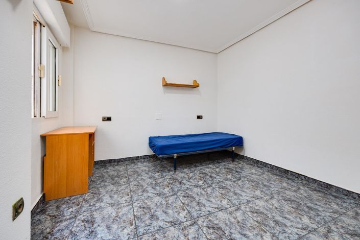 Image No.20-3 Bed Apartment for sale