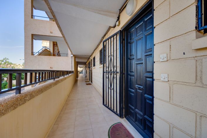 Image No.23-2 Bed Apartment for sale