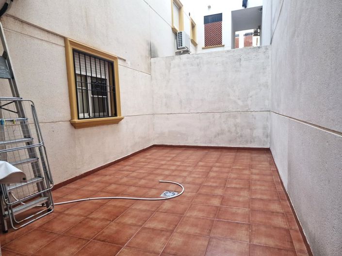 Image No.18-2 Bed Apartment for sale
