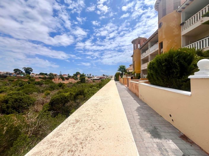 Image No.21-2 Bed Apartment for sale