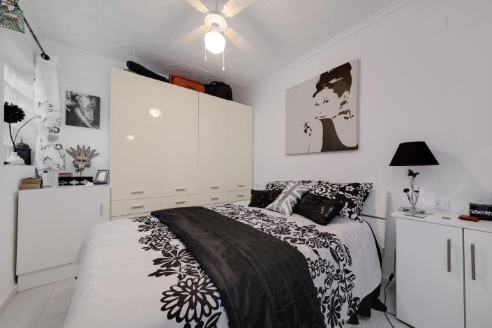 Image No.40-2 Bed Bungalow for sale