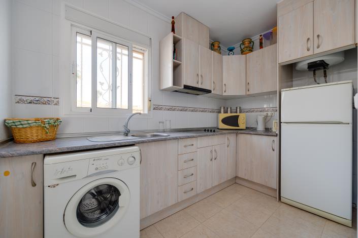 Image No.20-2 Bed Bungalow for sale