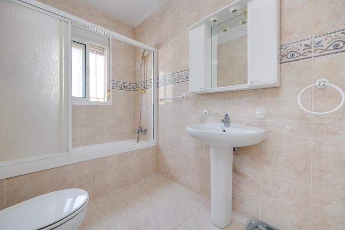 Image No.29-2 Bed Bungalow for sale