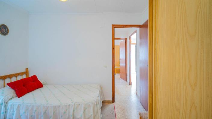 Image No.20-2 Bed Bungalow for sale