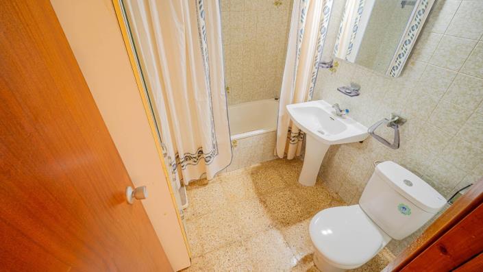 Image No.30-2 Bed Bungalow for sale
