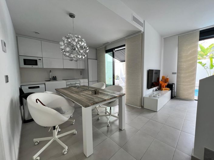 Image No.11-3 Bed Villa for sale