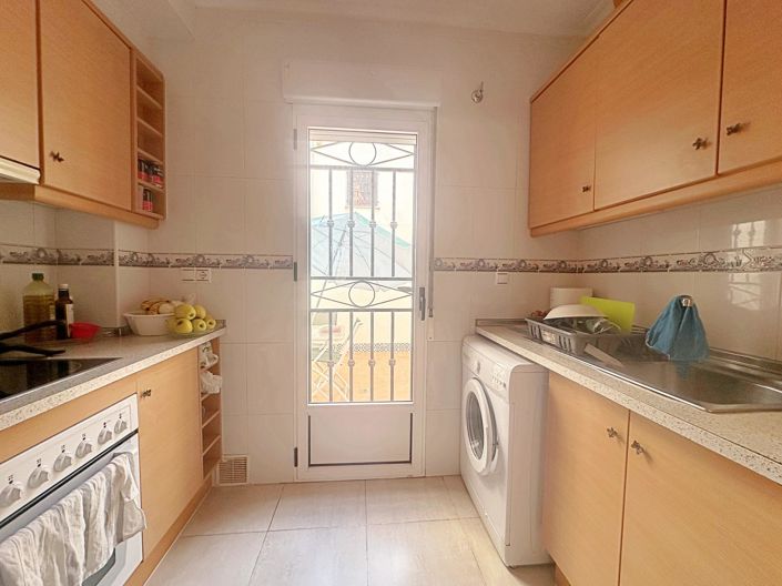 Image No.6-2 Bed Bungalow for sale