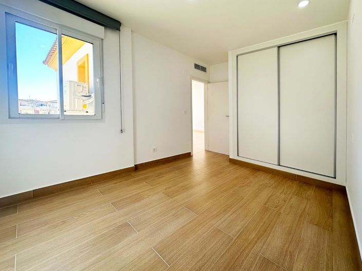 Image No.10-2 Bed Apartment for sale
