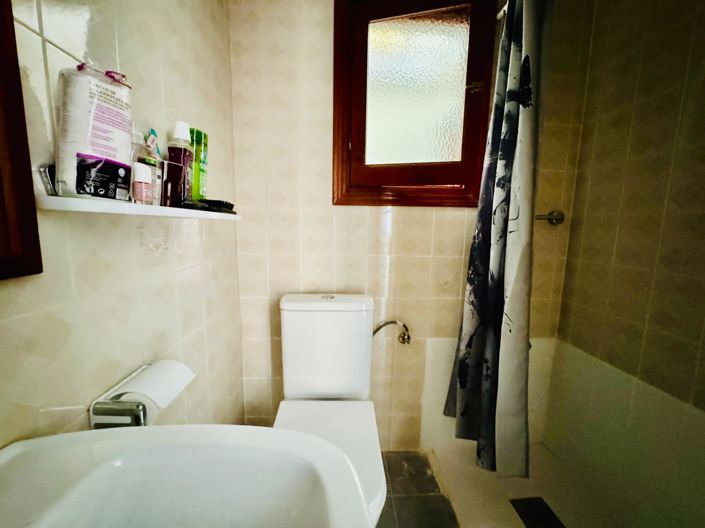 Image No.11-2 Bed House for sale