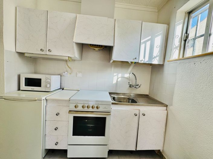 Image No.9-2 Bed House for sale