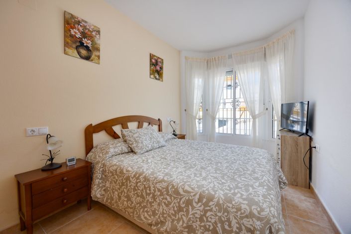 Image No.17-2 Bed Bungalow for sale