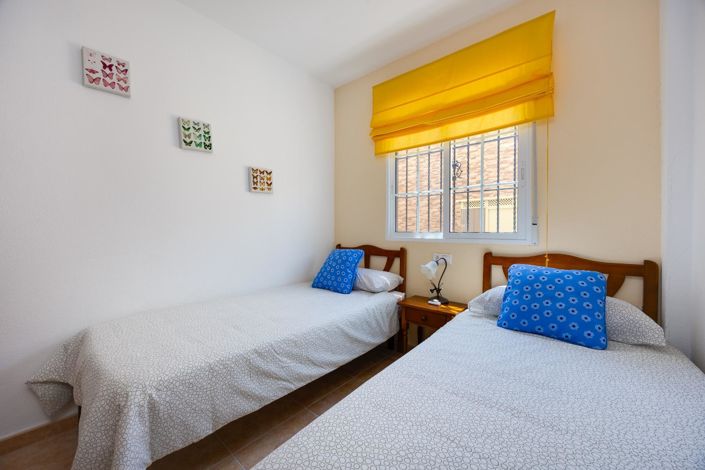 Image No.20-2 Bed Bungalow for sale