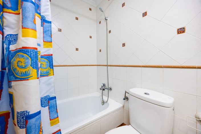 Image No.23-2 Bed Bungalow for sale