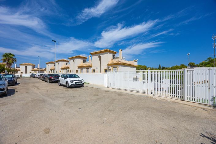 Image No.27-2 Bed Bungalow for sale