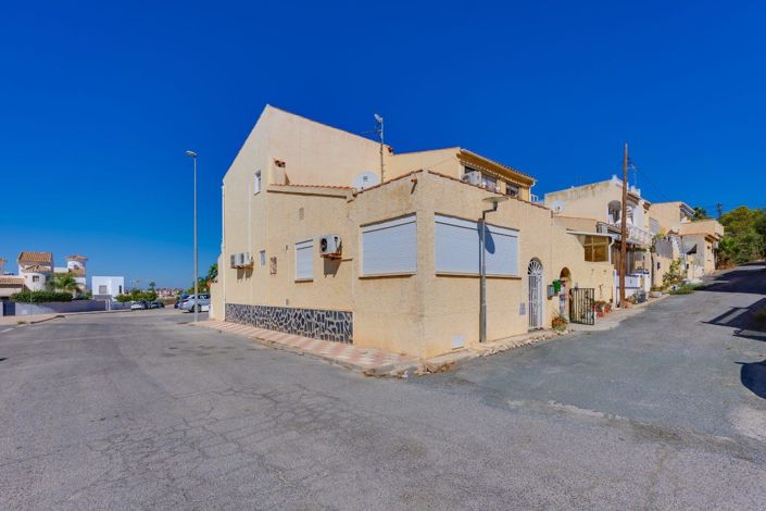 Image No.15-2 Bed House for sale